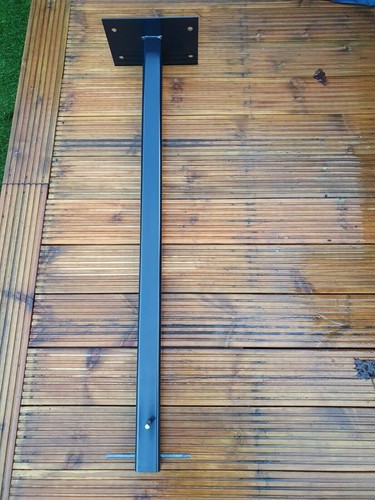 Square conrete post - in,